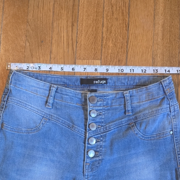 Refuge High Rise Blue Jeans - Picture 7 of 9